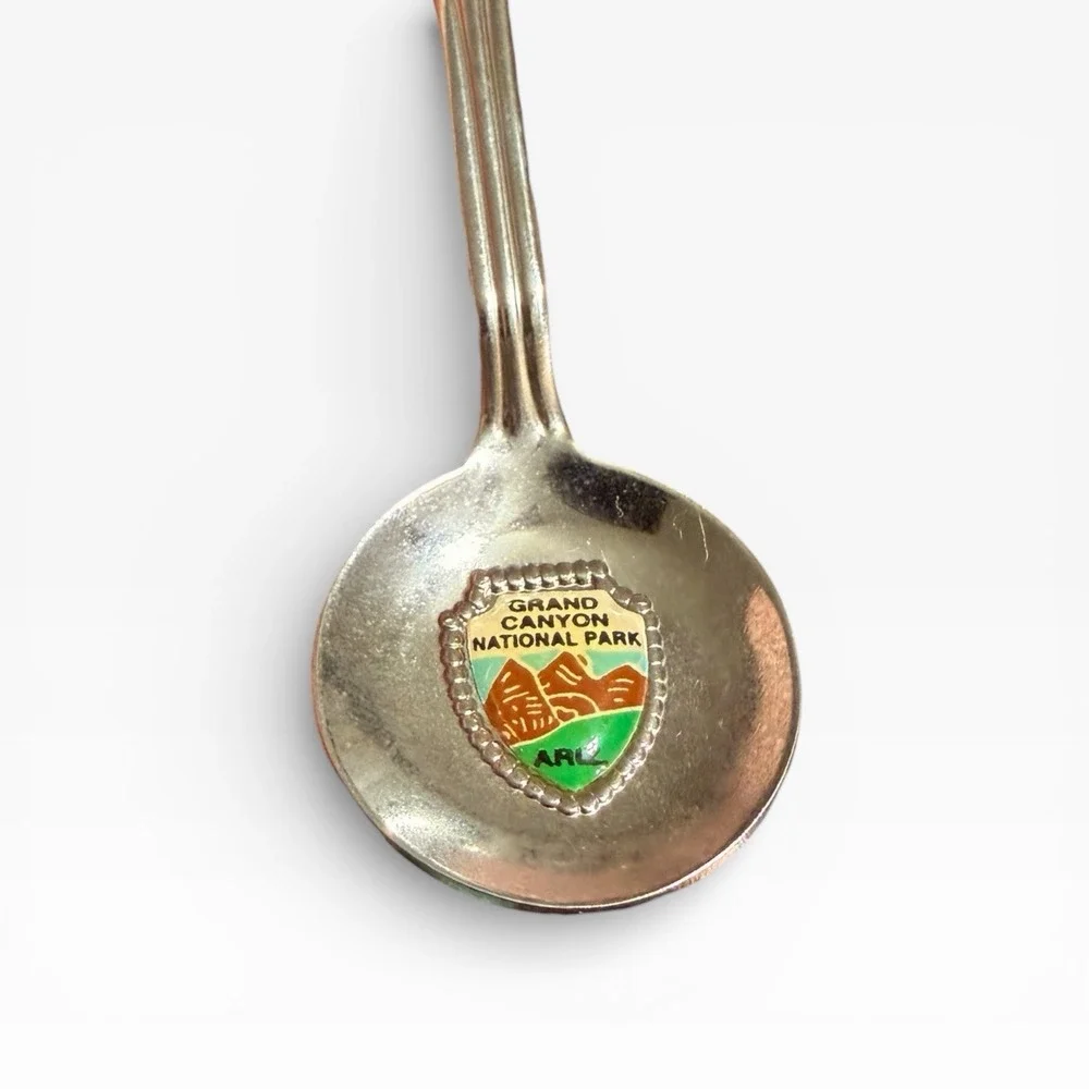 Lot of (4) Vintage Souvenir Spoons For National Monuments & State Park Locations